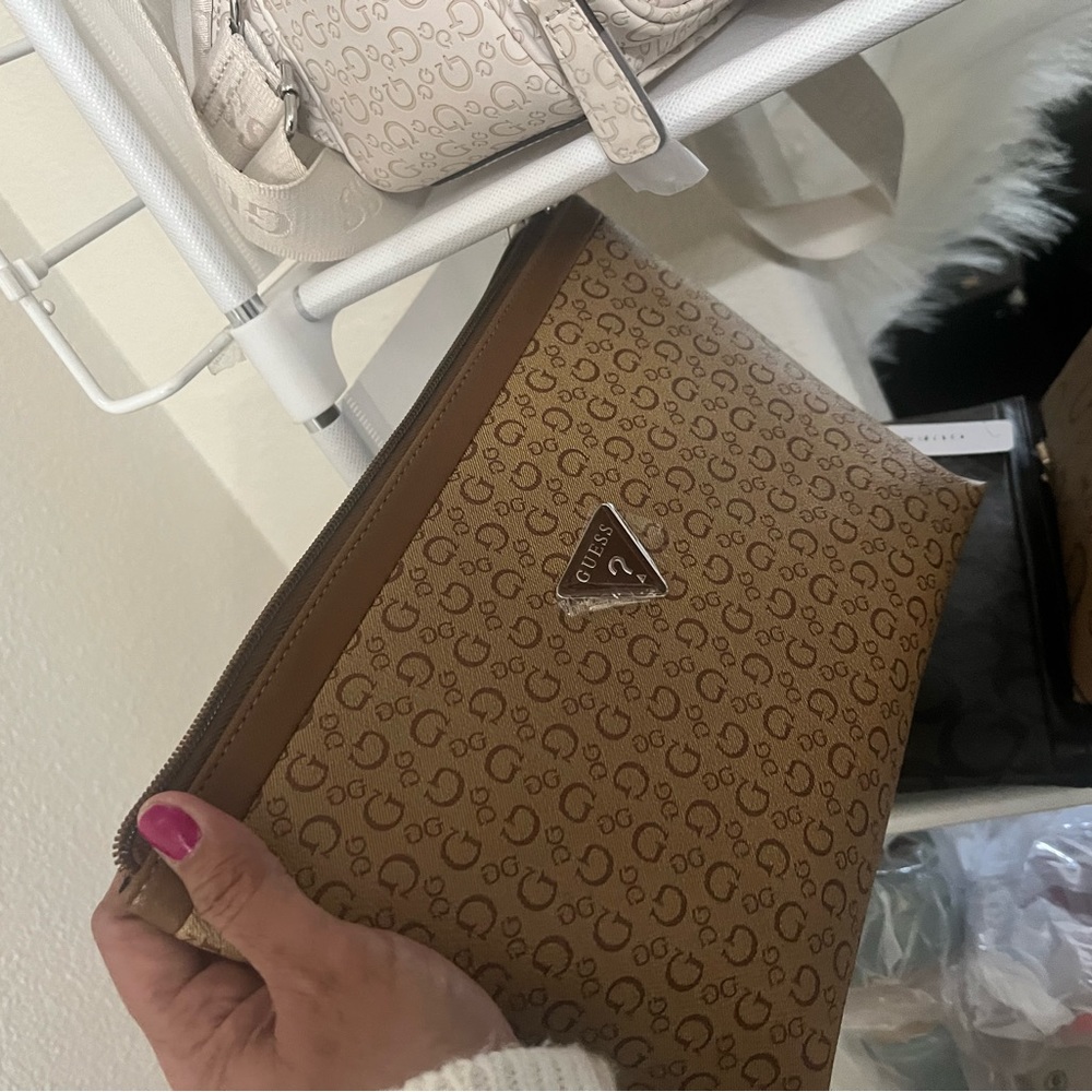 Brand New GuessCosmeticBags Color Tan